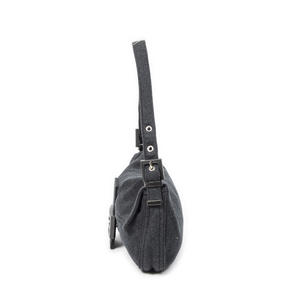 Fendi Baguette - Picture 3 of 10